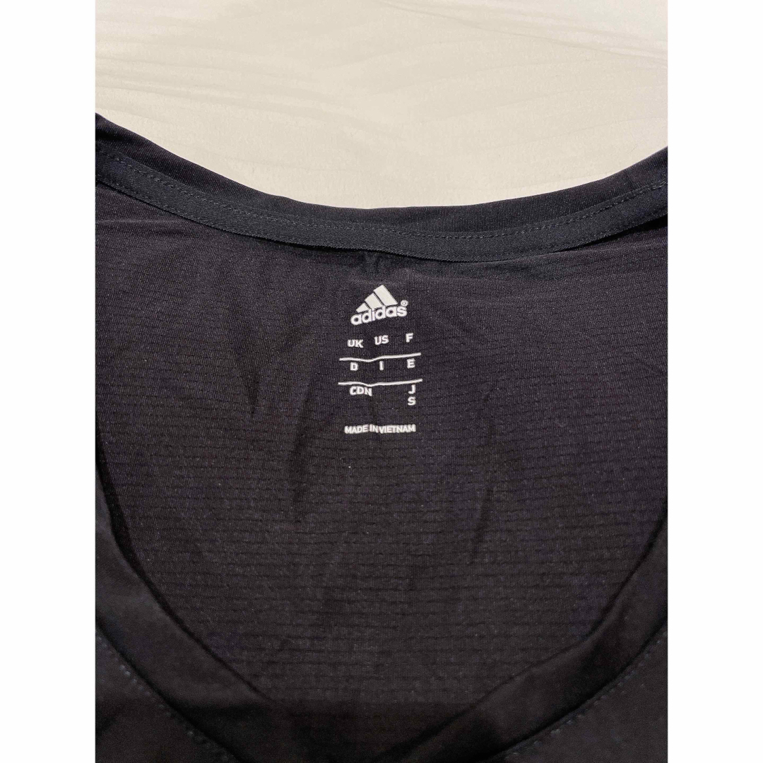 adidas(アディダス)のアディダス♡ランニングTシャツ スポーツ/アウトドアのランニング(ウェア)の商品写真