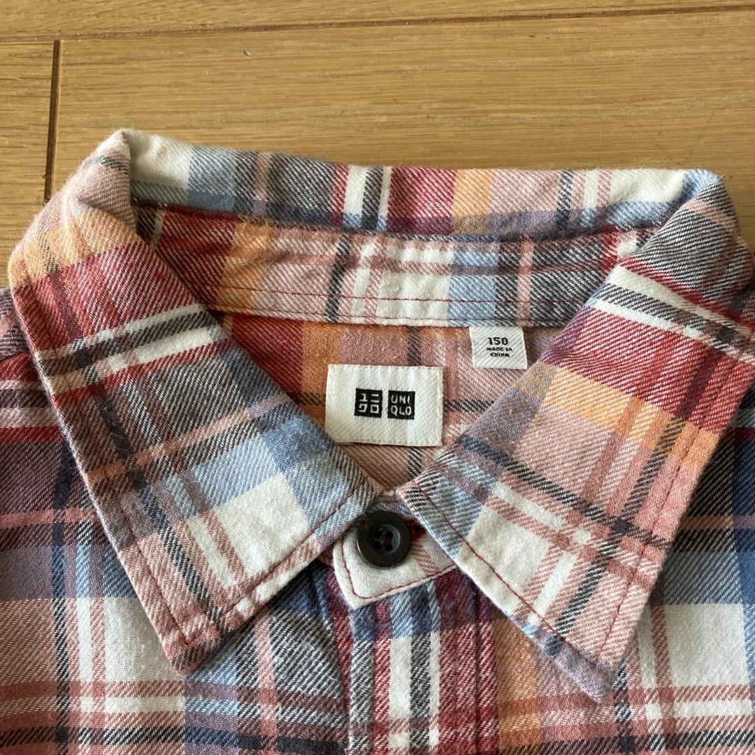 UNIQLO(ユニクロ)のUNIQLO チェックネルシャツ キッズ/ベビー/マタニティのキッズ服男の子用(90cm~)(Tシャツ/カットソー)の商品写真