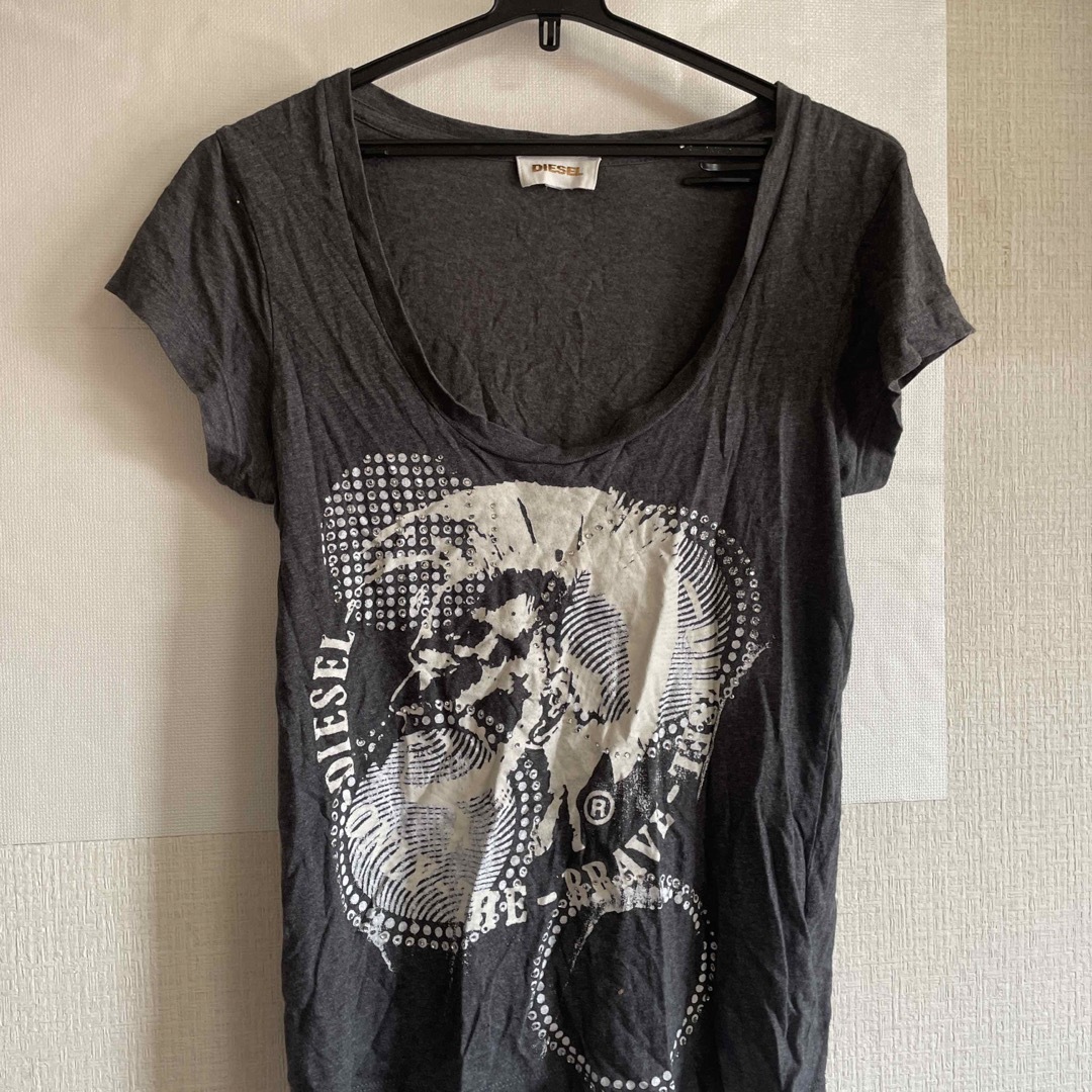 DIESEL(ディーゼル)のDIESELデイセルトップス レディースのトップス(Tシャツ(半袖/袖なし))の商品写真