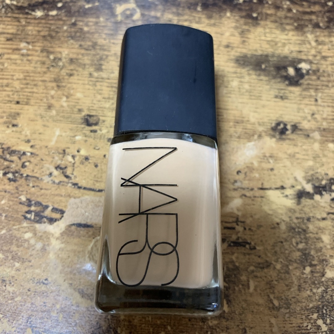 NARS(ナーズ)のNARS シアーグローファンデーション コスメ/美容のベースメイク/化粧品(ファンデーション)の商品写真