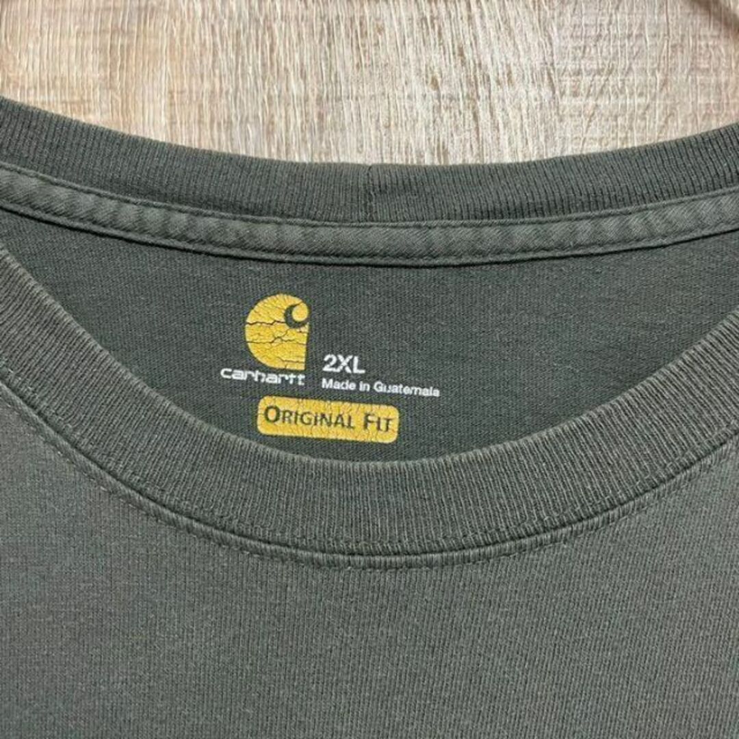 carhartt(カーハート)のcarhartt カーハート　ポケットT　ワンポイントロゴ　ダークグリーン2XL メンズのトップス(Tシャツ/カットソー(半袖/袖なし))の商品写真