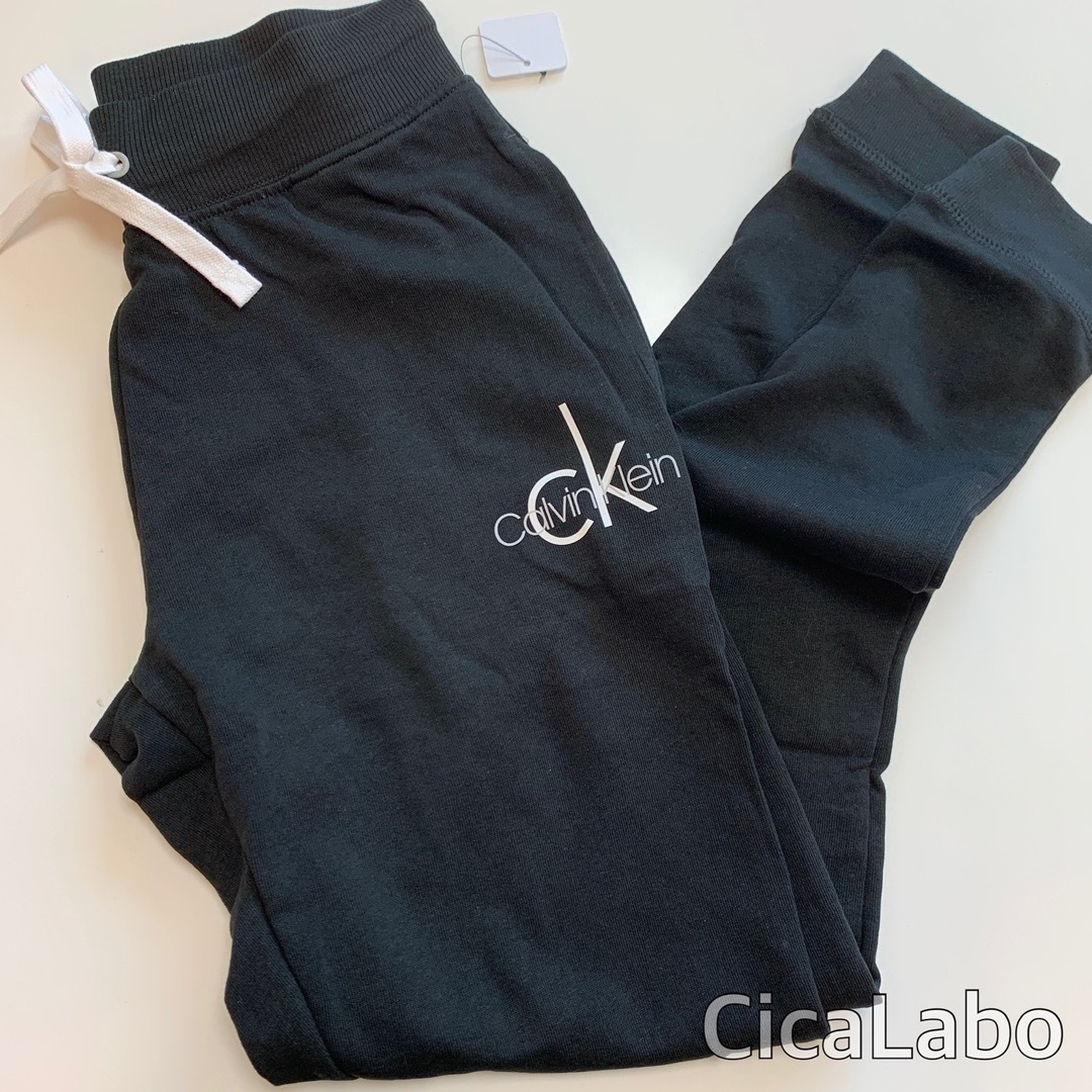 Calvin Klein(カルバンクライン)の【新品】カルバンクライン トレーナー スウェット セットアップ ブラック S  レディースのトップス(トレーナー/スウェット)の商品写真