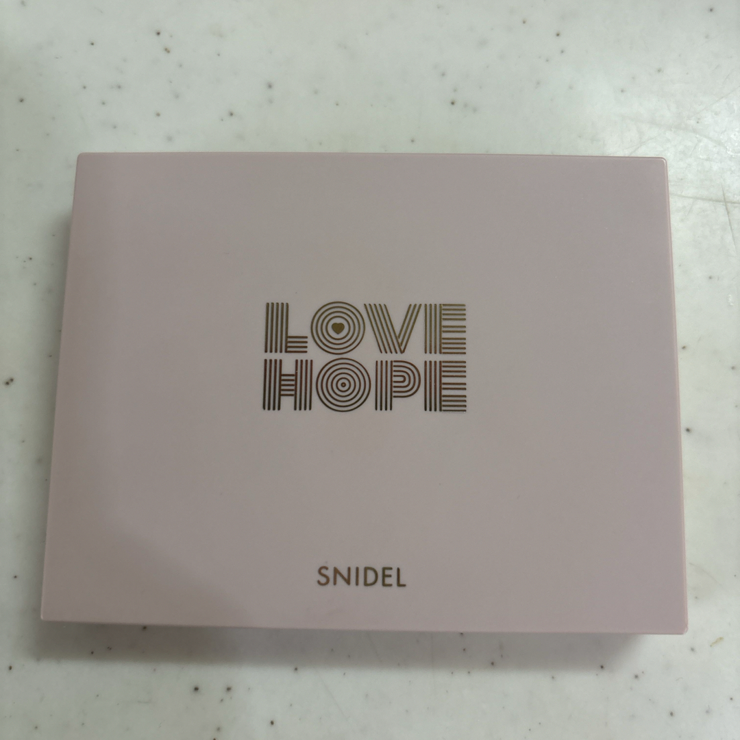 SNIDEL(スナイデル)のSNIDEL BEAUTY  アイシャドウEX04 コスメ/美容のベースメイク/化粧品(アイシャドウ)の商品写真