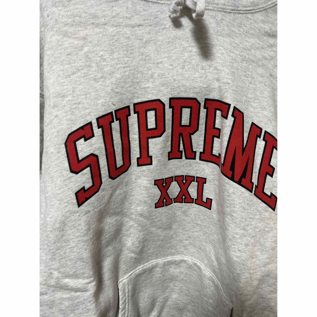 Supreme(シュプリーム)のSUPREME XXL hooded sweatshirt メンズのトップス(パーカー)の商品写真