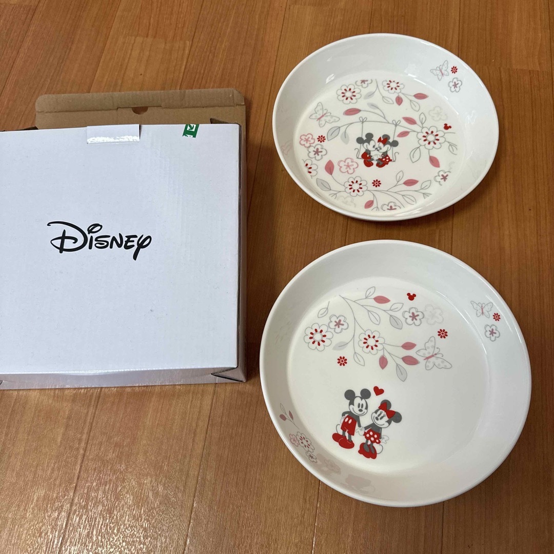 Disney(ディズニー)の【くまさん様専用】ディズニー　皿　カレー皿　シチュー皿　新品　２枚セット インテリア/住まい/日用品のキッチン/食器(食器)の商品写真