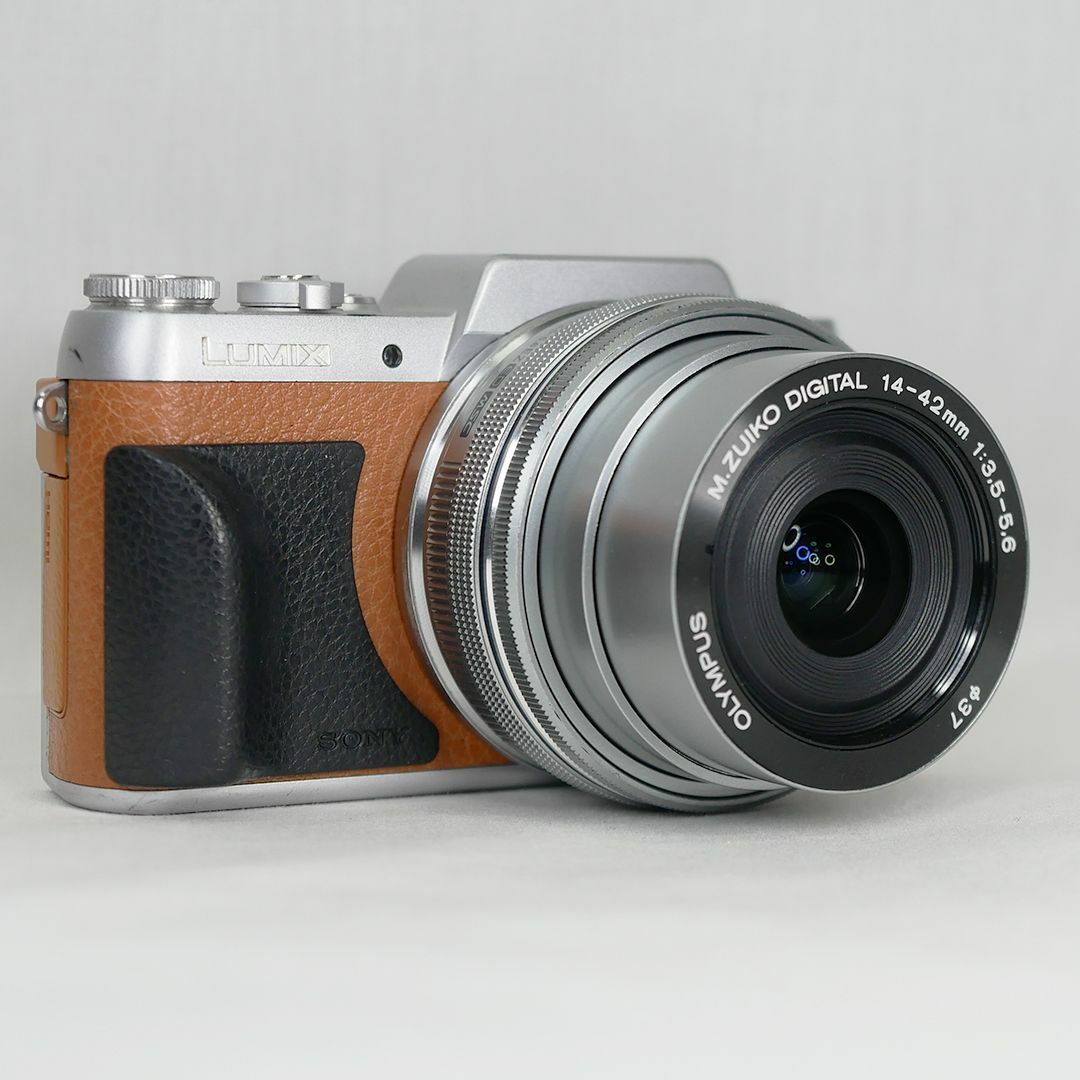 OLYMPUS - OLYMPUS 電動パンケーキレンズ M.ZUIKO 14-42mm シルバーの