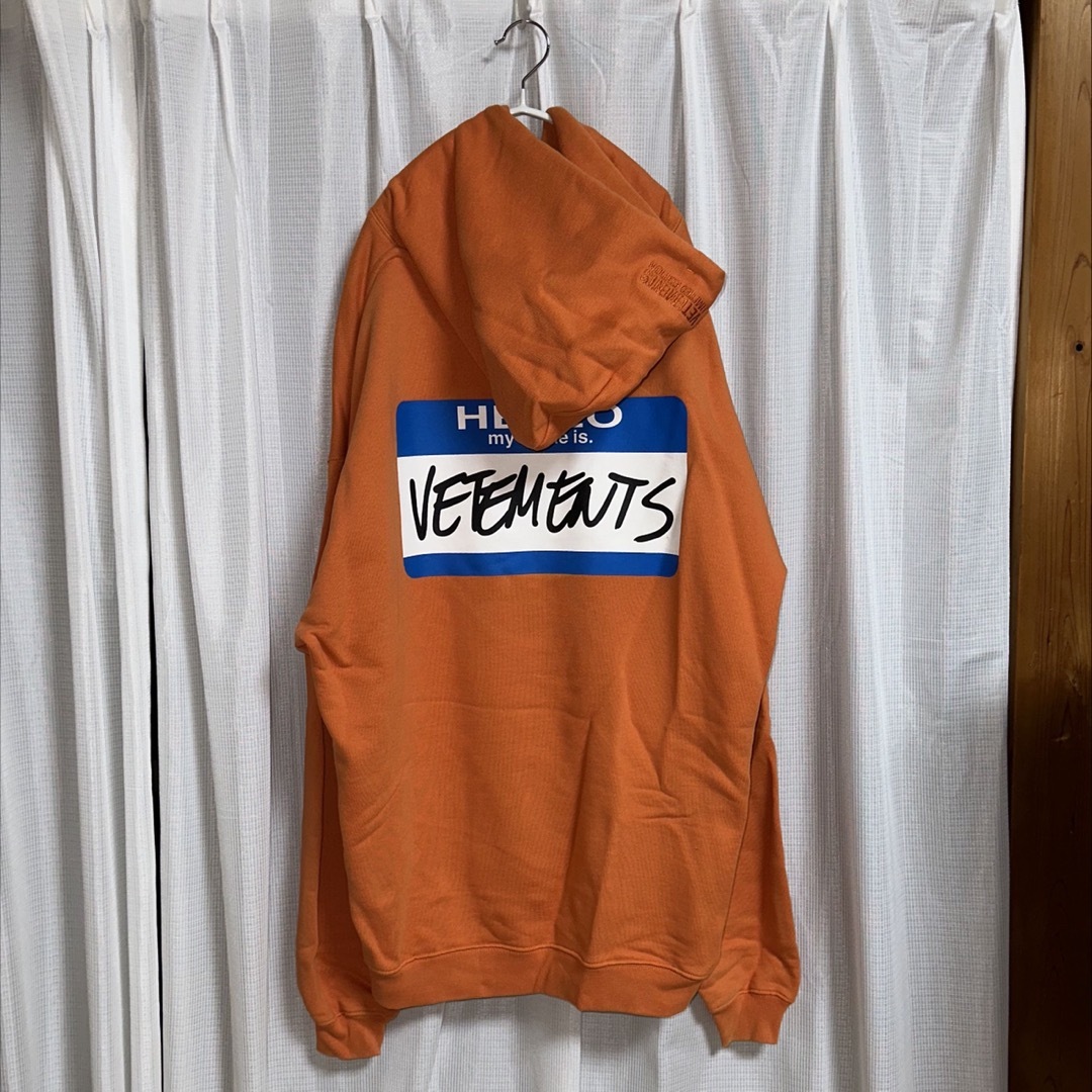 VETEMENTS(ヴェトモン)のVETEMENTS MY NAME IS パーカー メンズのトップス(パーカー)の商品写真