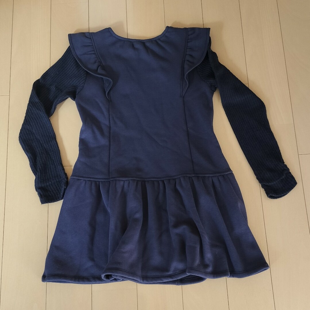 mezzo piano(メゾピアノ)のメゾピアノ　紺ワンピース130cm キッズ/ベビー/マタニティのキッズ服女の子用(90cm~)(ワンピース)の商品写真