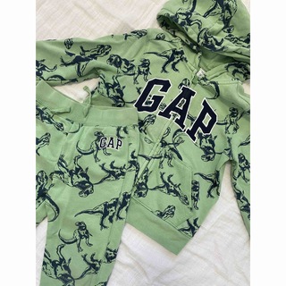 ギャップキッズ(GAP Kids)の♡GAPスウェットセットアップ♡恐竜柄　5(Tシャツ/カットソー)