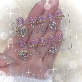 ネイルチップ　ハンドメイド　キラキラ(つけ爪/ネイルチップ)