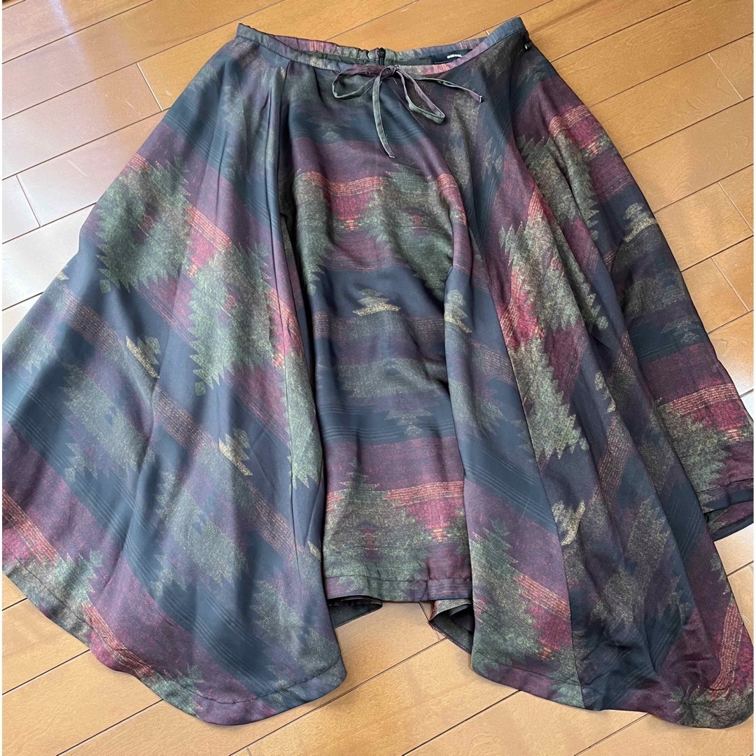 DIESEL(ディーゼル)のDIESEL スカート　形が可愛いです。 レディースのスカート(ロングスカート)の商品写真