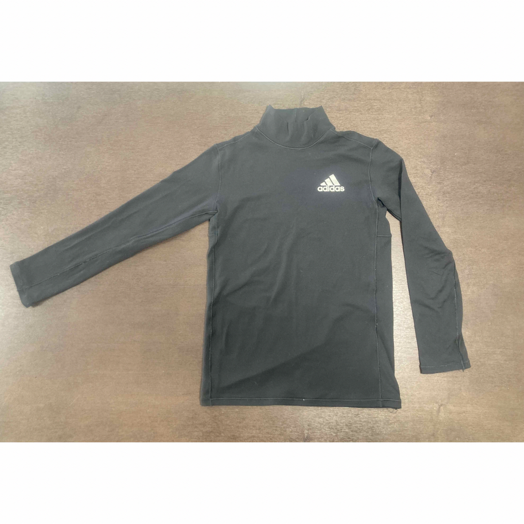 adidas(アディダス)の150 adidas インナーシャツ キッズ/ベビー/マタニティのキッズ服男の子用(90cm~)(その他)の商品写真