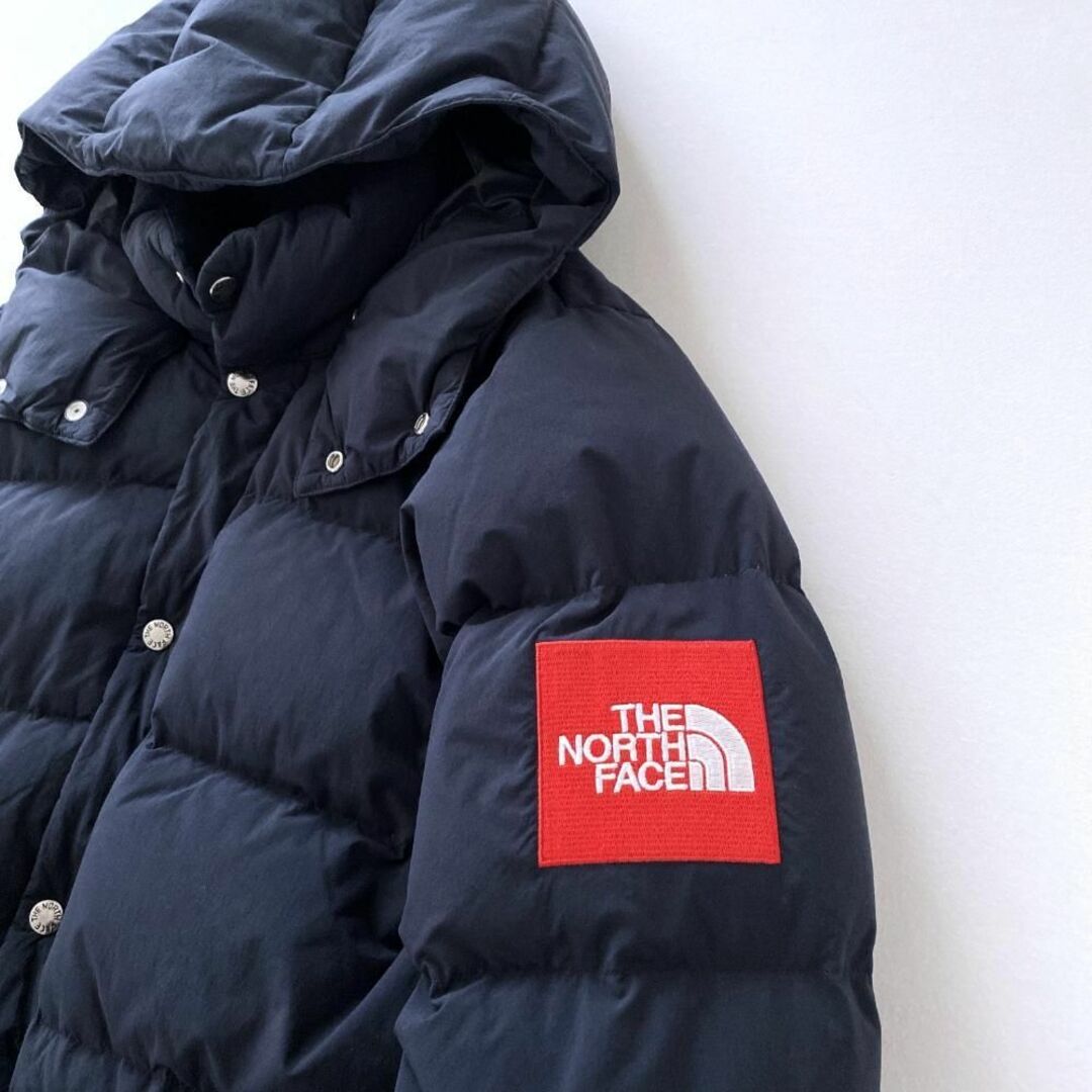 THE NORTH FACE(ザノースフェイス)の希少赤ロゴ★ノースフェイス　キャンプシエラショートダウンジャケット　ブラック　M メンズのジャケット/アウター(ダウンジャケット)の商品写真