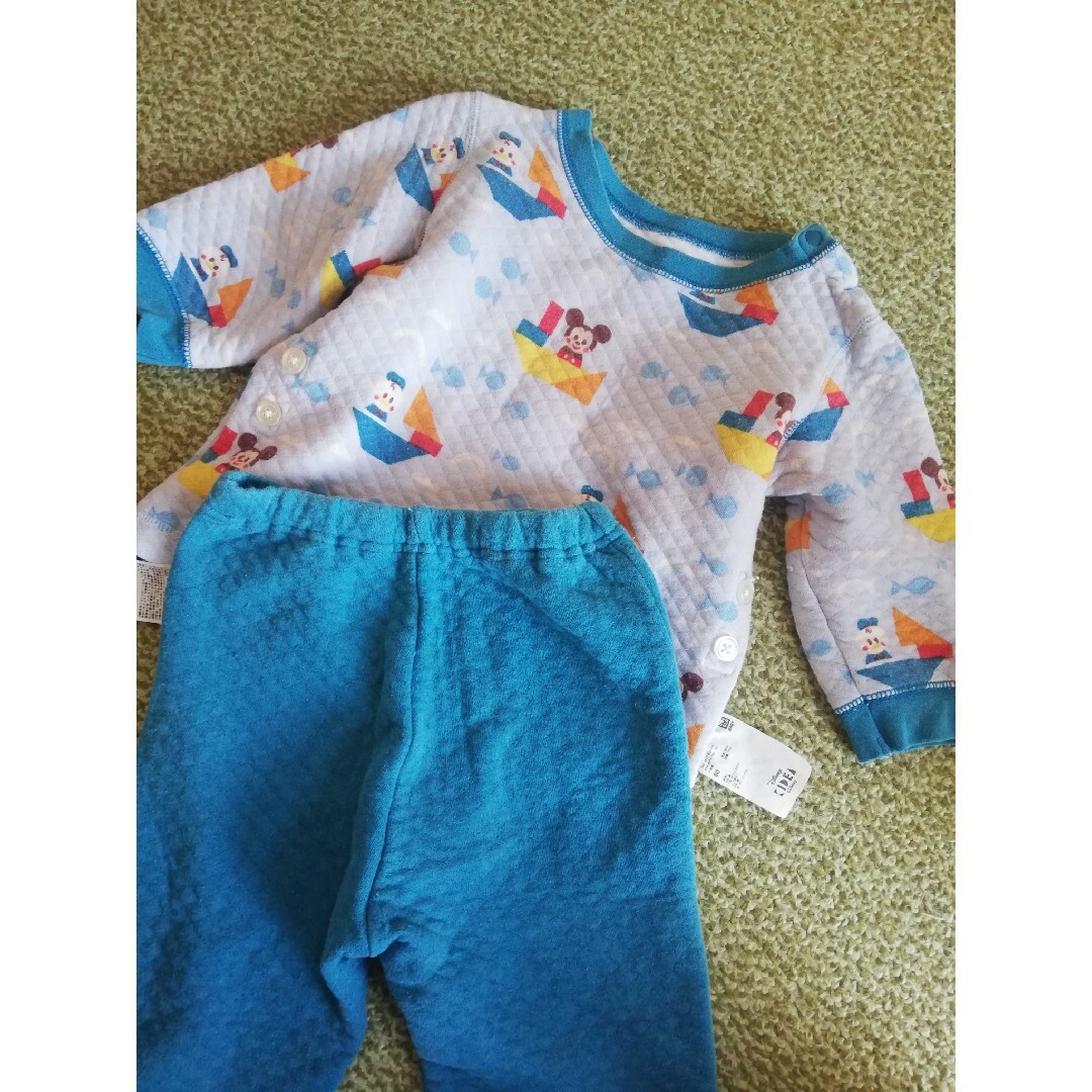 UNIQLO(ユニクロ)のキルトパジャマ　８０cm キッズ/ベビー/マタニティのベビー服(~85cm)(パジャマ)の商品写真