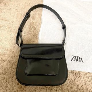 ザラ(ZARA)の【美品】ZARA   エナメルバッグ　黒(ハンドバッグ)