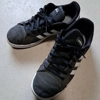 アディダス(adidas)のadidasスニーカー25.0(スニーカー)