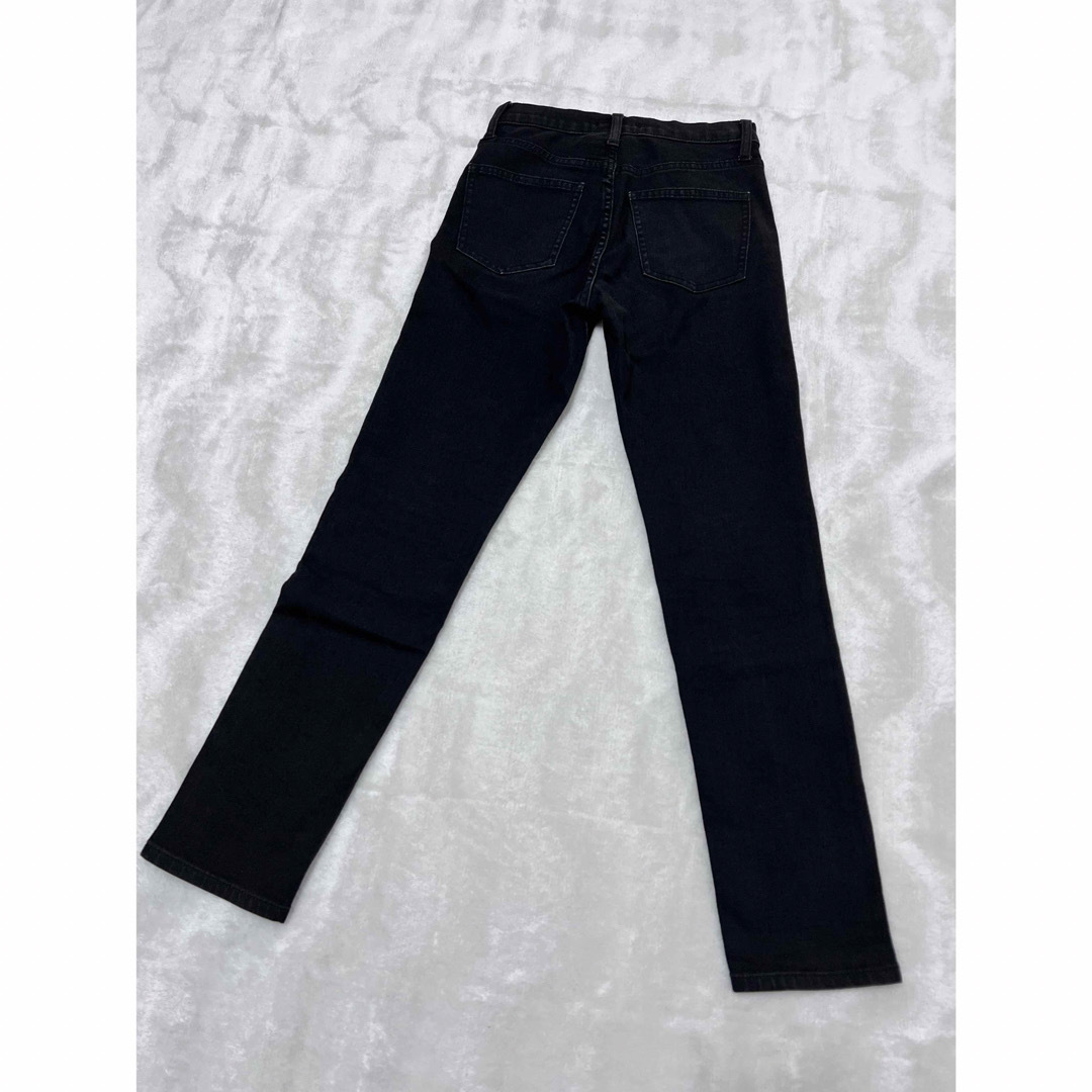 UNIQLO(ユニクロ)のUNIQLOJEANSユニクロデニムパンツ スキニージーンズ 黒 22 56cm レディースのパンツ(デニム/ジーンズ)の商品写真