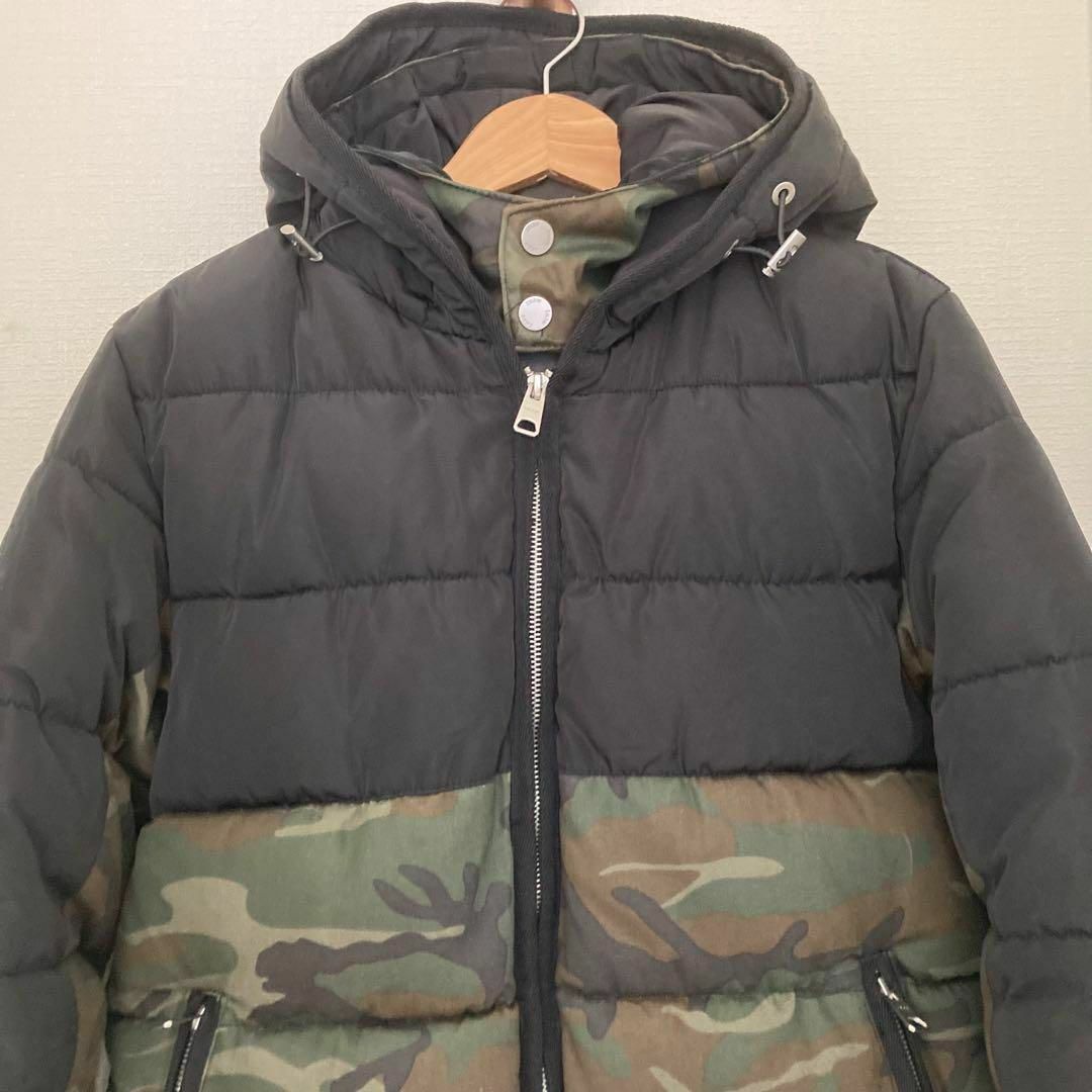 ZARA(ザラ)のザラ　中綿ジャケット　ブルゾン　アウター　メンズ　ミリタリー柄　長袖　Sサイズ メンズのジャケット/アウター(ダウンジャケット)の商品写真