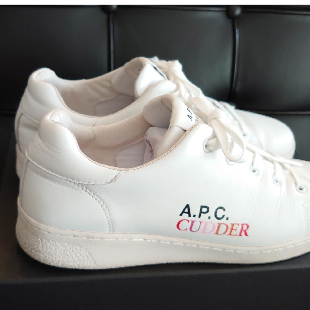 A.P.C(アーペーセー)のA.P.C CUDDER アーペーセー キッドカディ 白 26.5センチ メンズの靴/シューズ(スニーカー)の商品写真