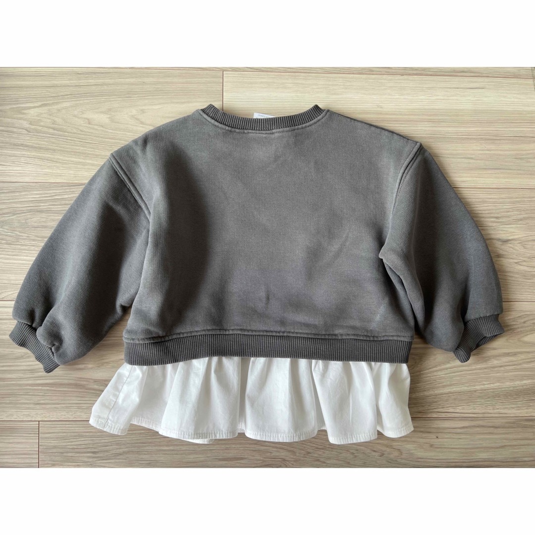 ZARA(ザラ)の訳あり！ZARA ザラ　コントラストスウェットシャツ　グレー　86㎝ キッズ/ベビー/マタニティのベビー服(~85cm)(トレーナー)の商品写真