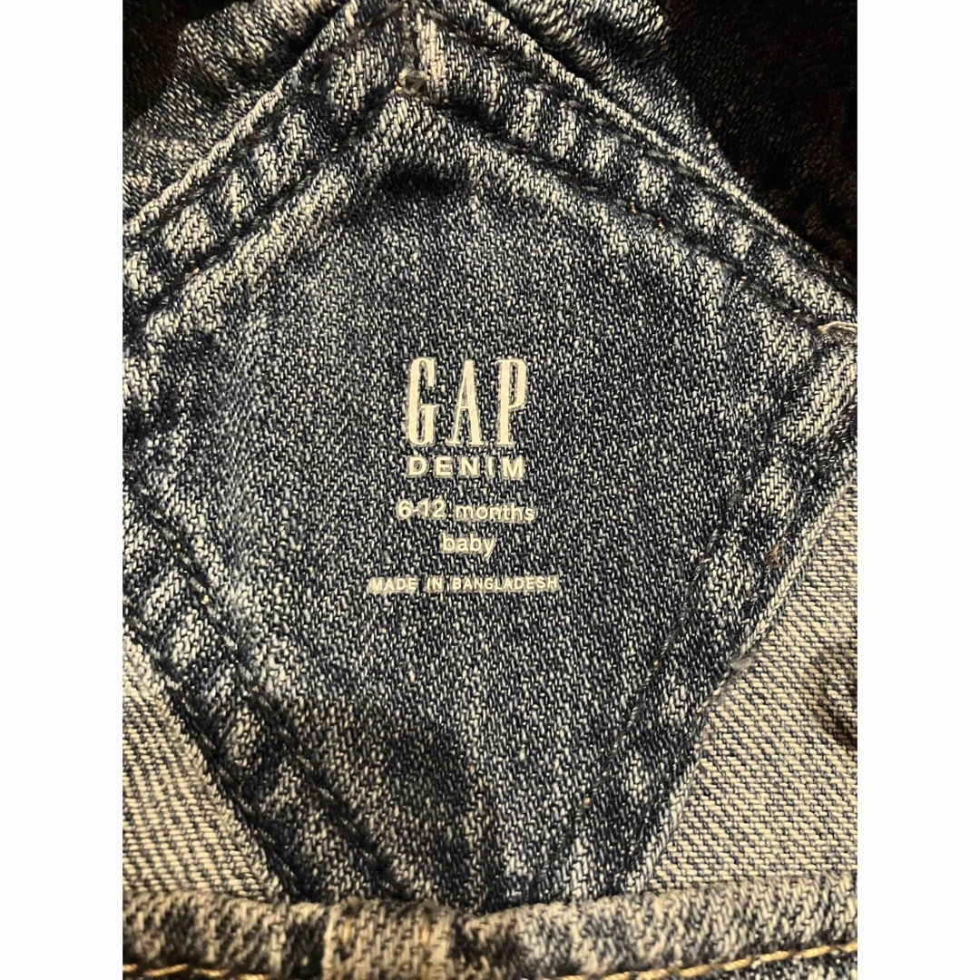 GAP(ギャップ)のGAP ベビーオーバーオール　70cm キッズ/ベビー/マタニティのベビー服(~85cm)(カバーオール)の商品写真