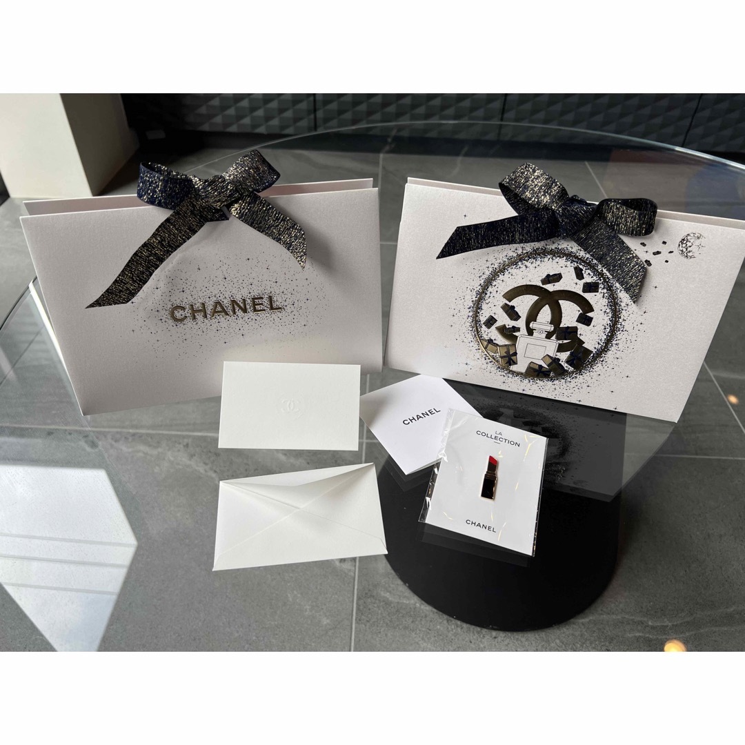 CHANEL(シャネル)のCHANEL シャネル ピンバッジ コスメギフト レディースのアクセサリー(ブローチ/コサージュ)の商品写真