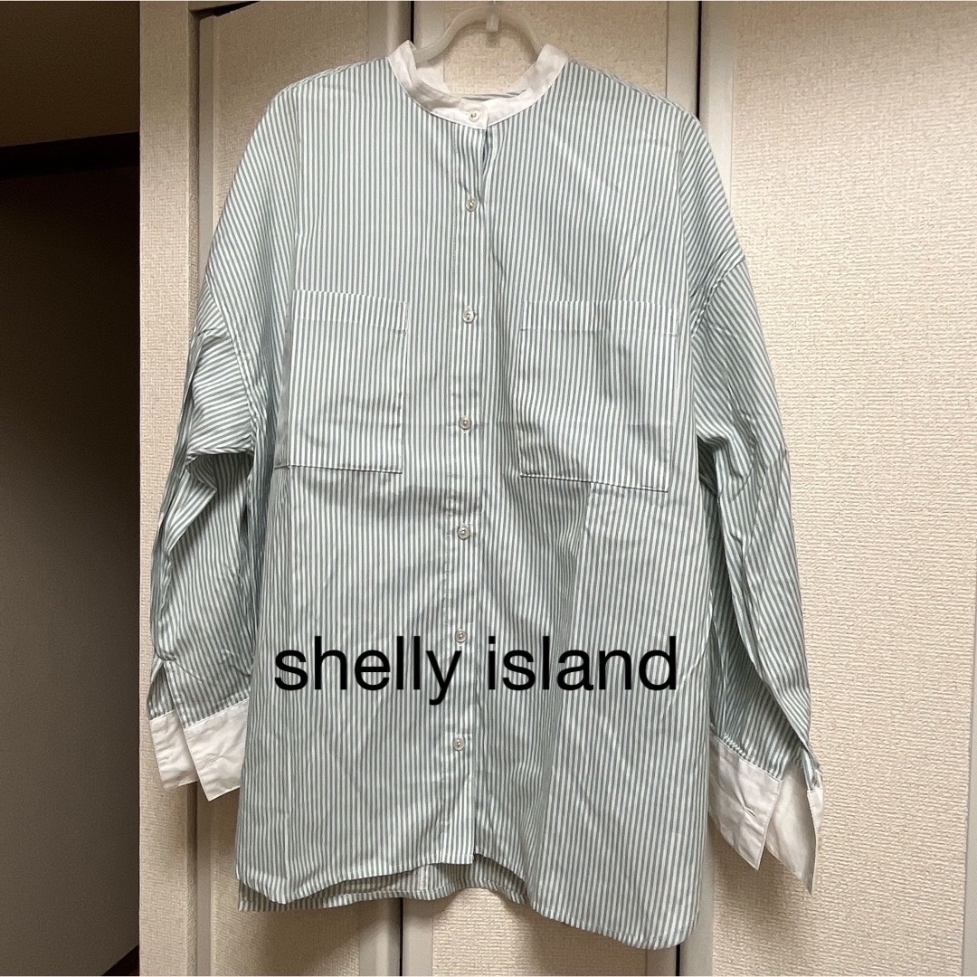 Shelly island(シェリーアイランド)の期間限定SALE 美品　クレリックバンドカラーシャツ　sherry island メンズのトップス(シャツ)の商品写真