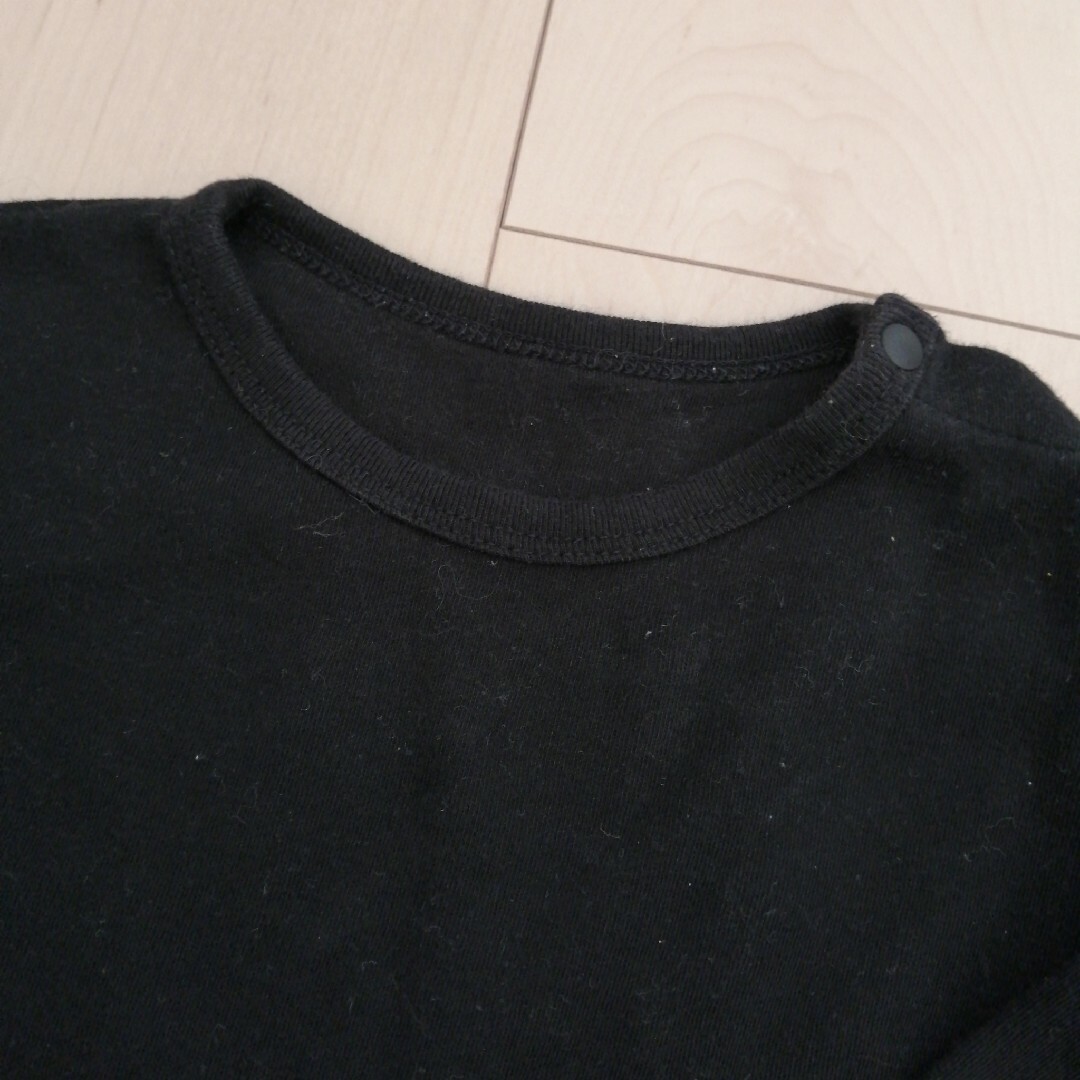 UNIQLO(ユニクロ)のユニクロ　長袖　90　黒 キッズ/ベビー/マタニティのキッズ服女の子用(90cm~)(Tシャツ/カットソー)の商品写真