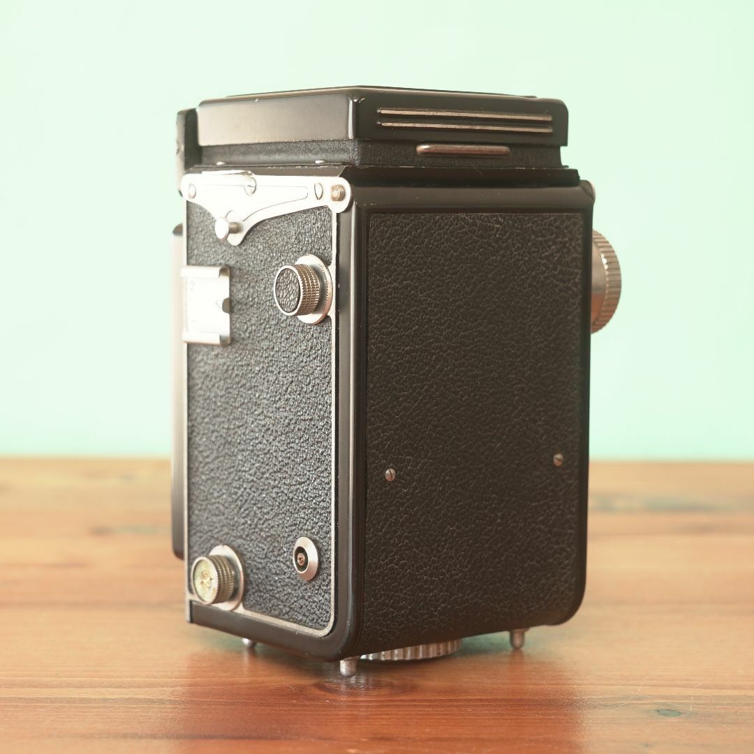 京セラ(キョウセラ)の[美品] 完動品◎YASHICAFLEX C型 二眼レフ フィルムカメラ #31 スマホ/家電/カメラのカメラ(フィルムカメラ)の商品写真