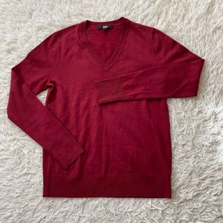 ユニクロ(UNIQLO)のユニクロ　ウール100% Vネックセーター　サイズM(ニット/セーター)