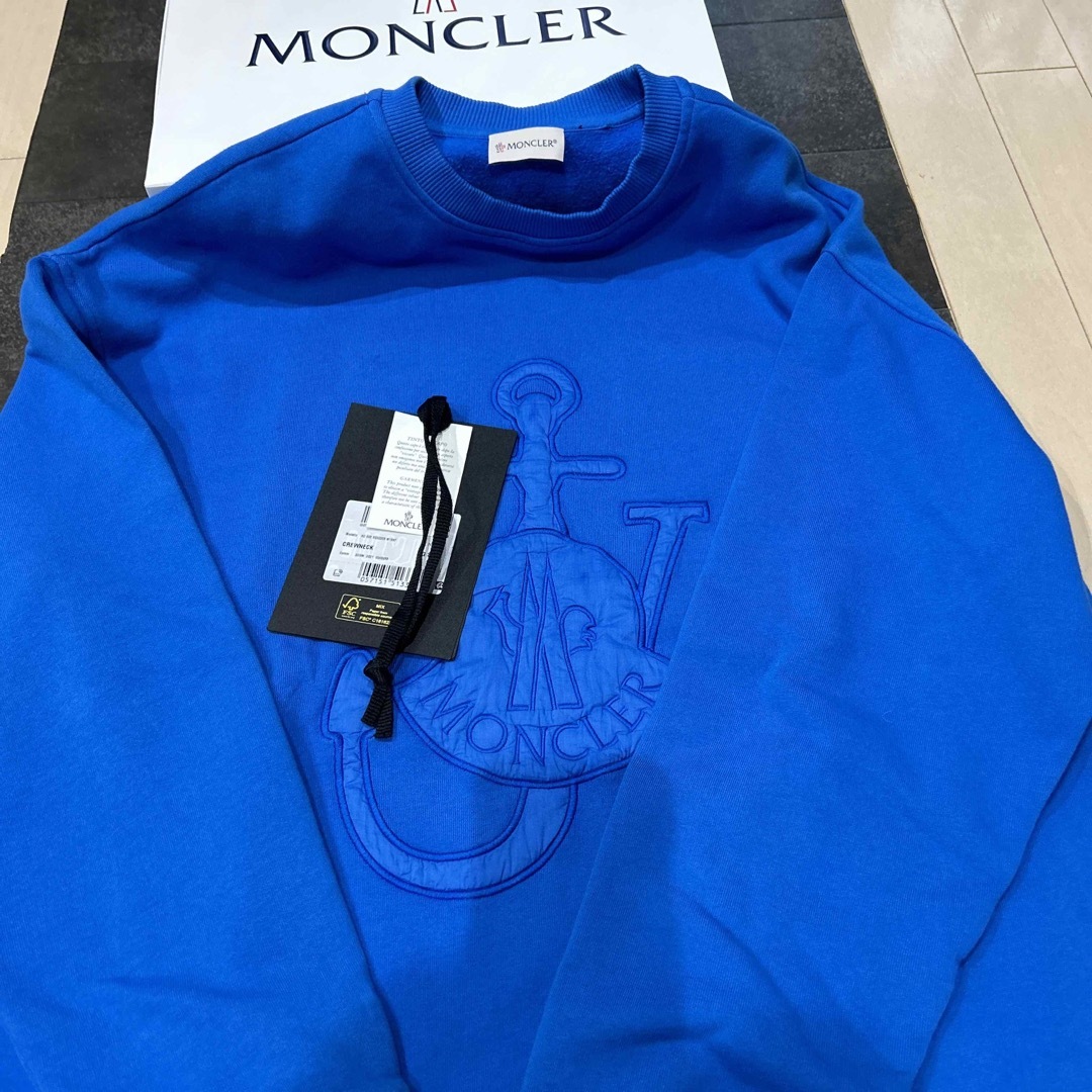 MONCLERトレーナー