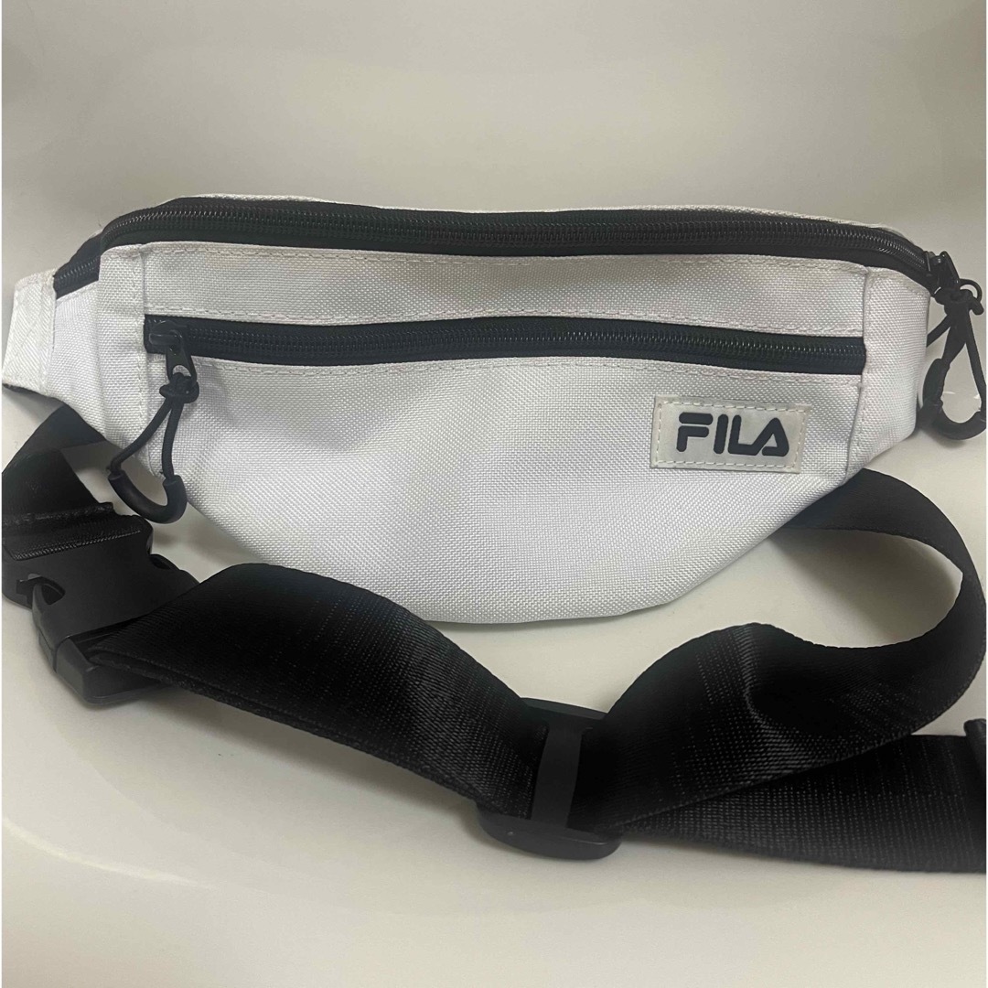 FILA(フィラ)の＊フィラ＊専用【腕時計と2点セット】 レディースのバッグ(ショルダーバッグ)の商品写真