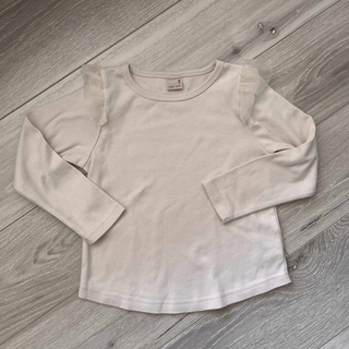 プティマイン(petit main)のプティマイン120サイズ　オフホワイトカットソー(Tシャツ/カットソー)