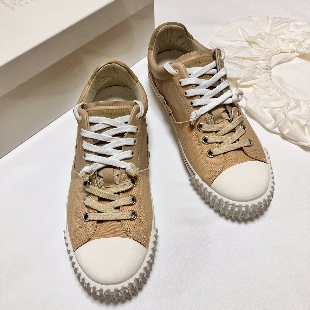 Maison Martin Margiela(マルタンマルジェラ)の新品 43 マルジェラ 22ss エボリューション スニーカー 5500 メンズの靴/シューズ(スニーカー)の商品写真