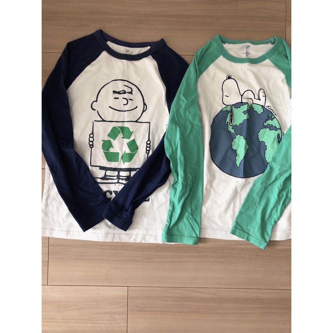 SNOOPY(スヌーピー)のギャップ　スヌーピー　チャーリーブラウン　ラグランTシャツ キッズ/ベビー/マタニティのキッズ服男の子用(90cm~)(Tシャツ/カットソー)の商品写真