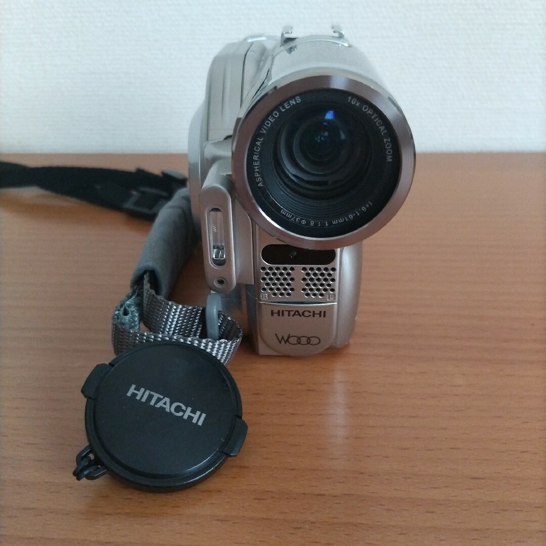 日立(ヒタチ)の日立　DVDカメラ　DZ-HS403 スマホ/家電/カメラのカメラ(ビデオカメラ)の商品写真