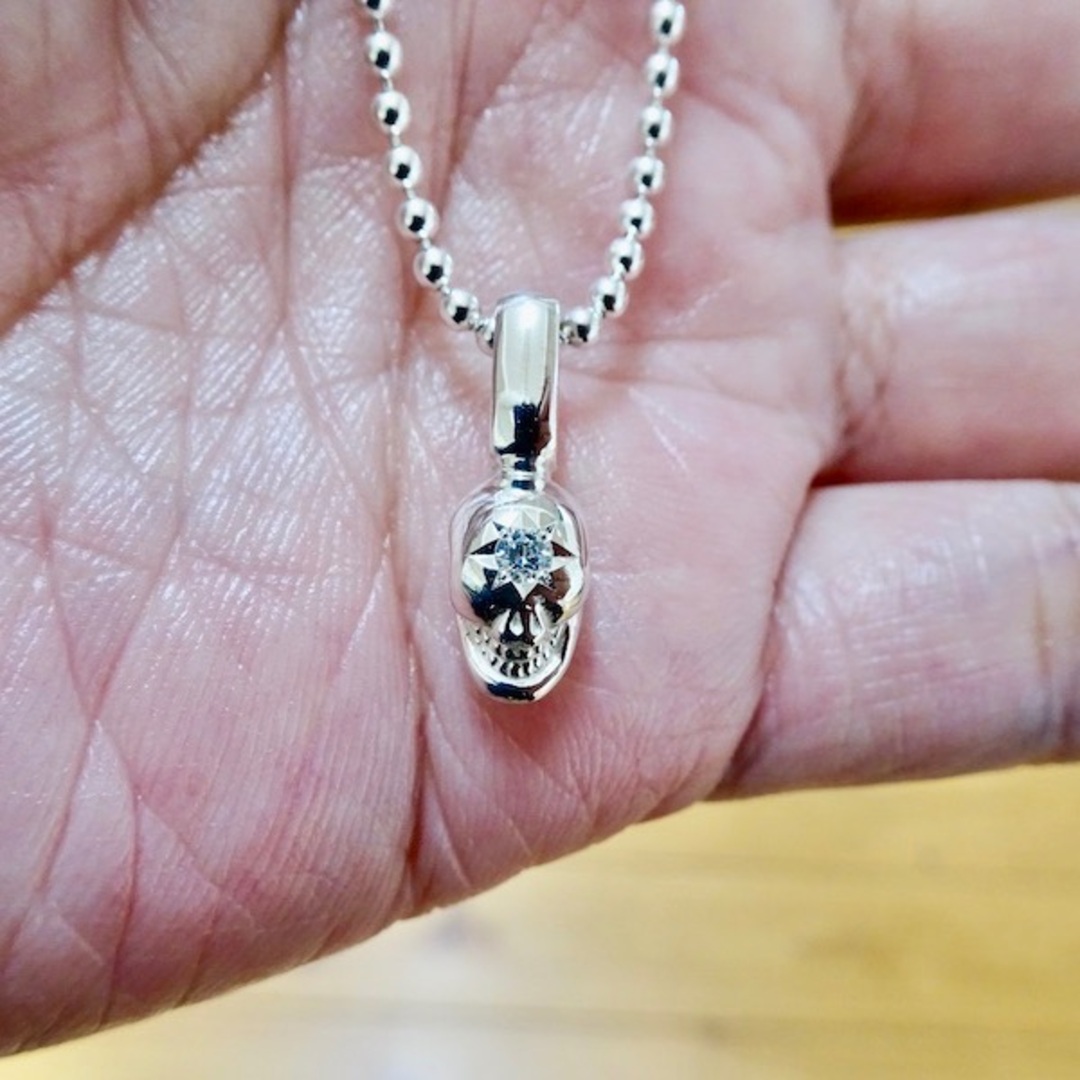 仁尾彫金『一つ目2.3mmダイヤ、ラッキースカルペンダント』ハンドメイド265b メンズのアクセサリー(ネックレス)の商品写真