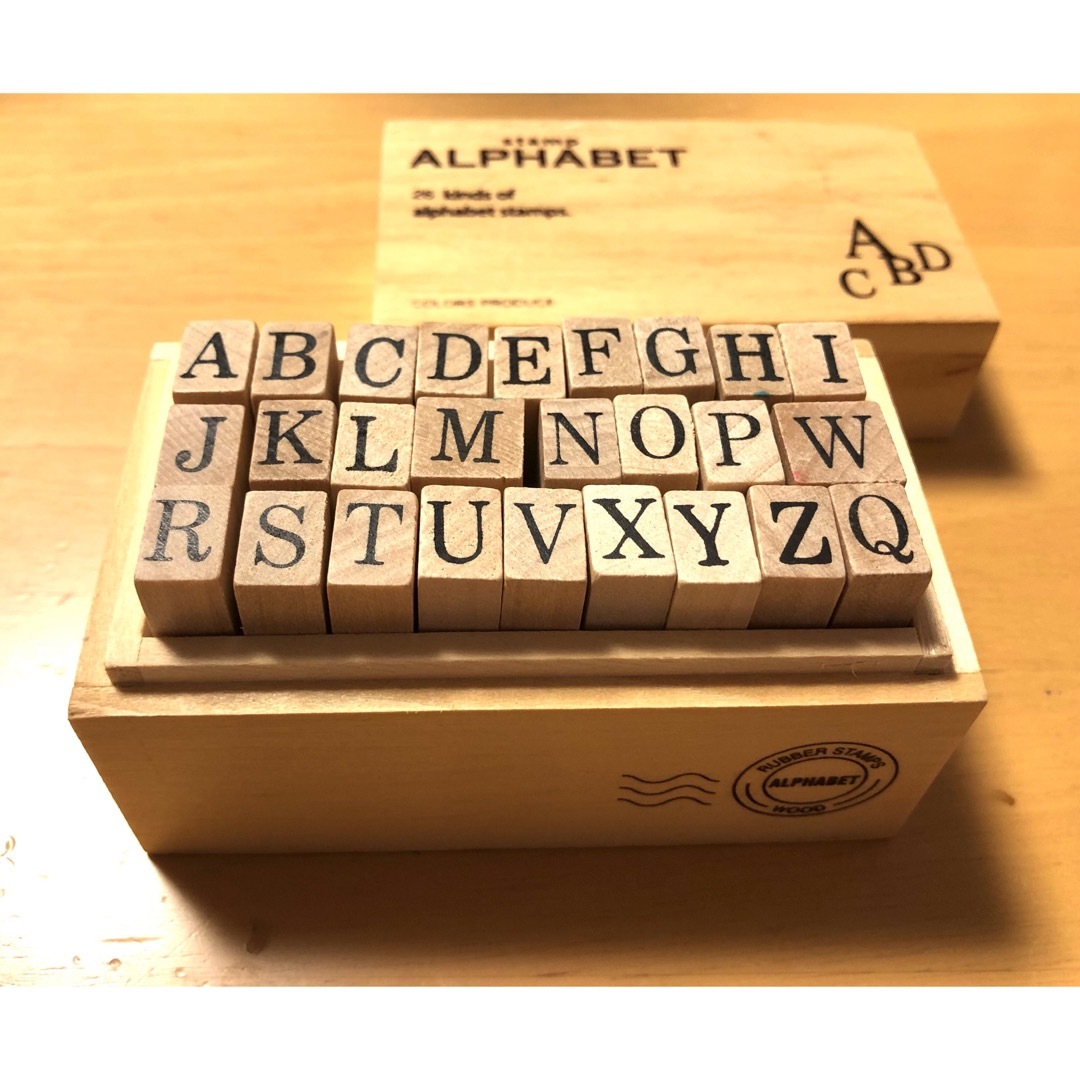 木製アルファベット26文字スタンプBOX インテリア/住まい/日用品の文房具(印鑑/スタンプ/朱肉)の商品写真