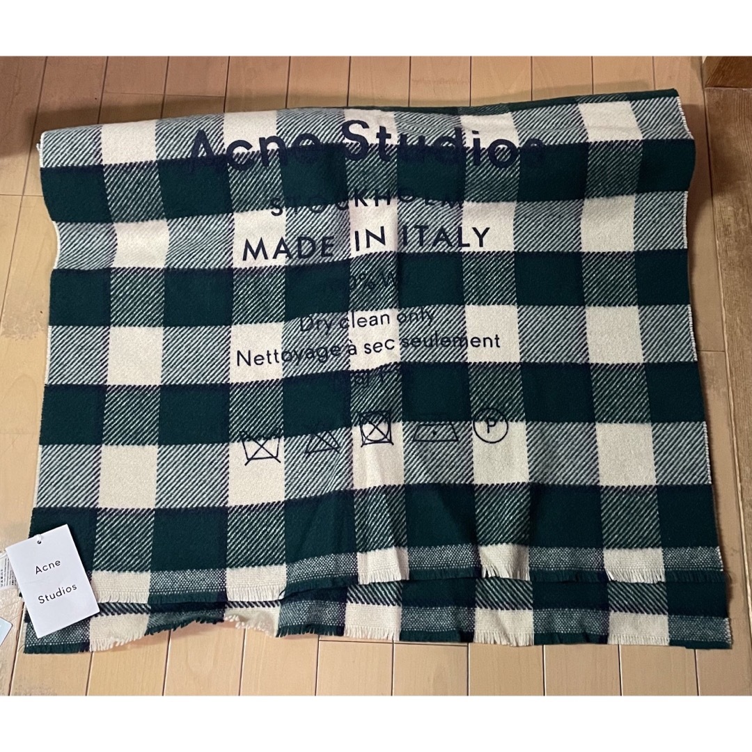 Acne Studios(アクネストゥディオズ)の【新品未着用】Acne Studios ストールマフラー レディースのファッション小物(マフラー/ショール)の商品写真