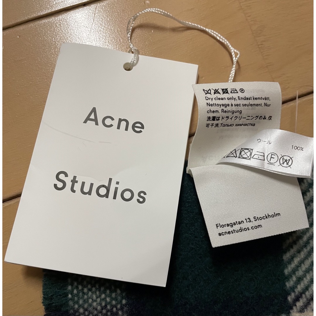 Acne Studios(アクネストゥディオズ)の【新品未着用】Acne Studios ストールマフラー レディースのファッション小物(マフラー/ショール)の商品写真