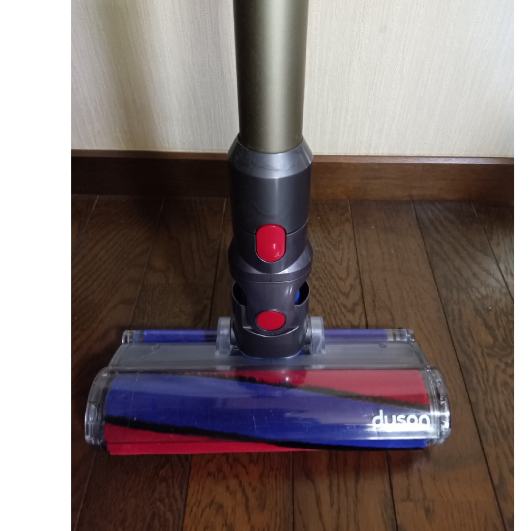 Dyson - □ダイソン V7-sv11 コードレスクリーナーセット□メンテ済み