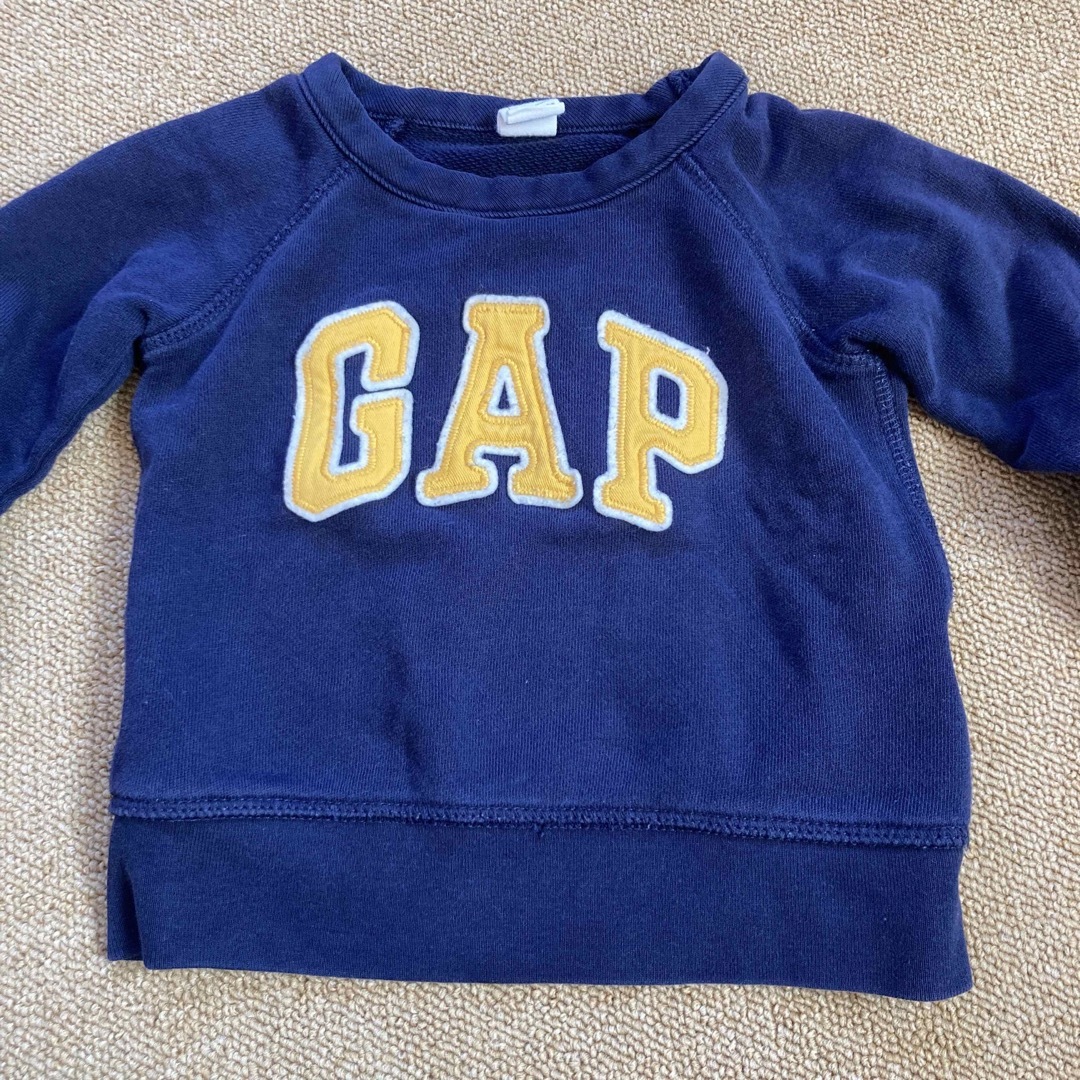 babyGAP(ベビーギャップ)のgapトレーナー　90センチ キッズ/ベビー/マタニティのキッズ服男の子用(90cm~)(Tシャツ/カットソー)の商品写真