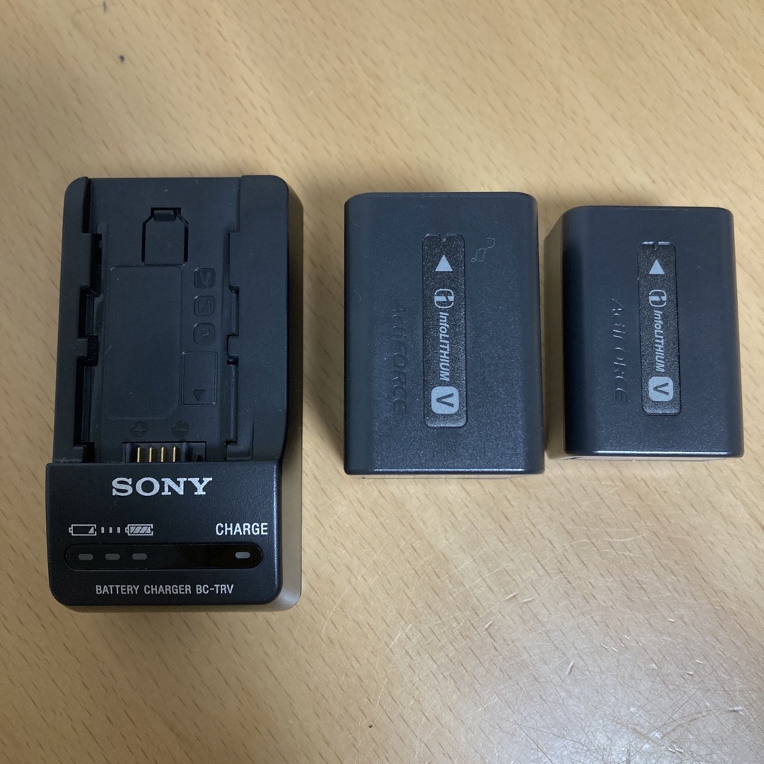SONY(ソニー)のSONY デジタルHDビデオカメラレコーダー　バッテリーチャージャー スマホ/家電/カメラのカメラ(ビデオカメラ)の商品写真