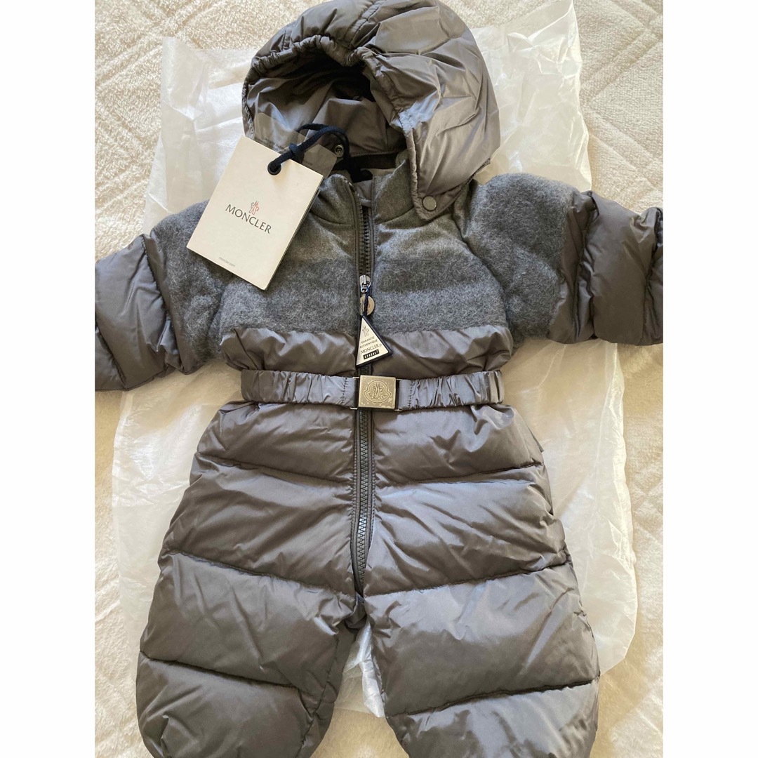 新品　MONCLER　ベビー