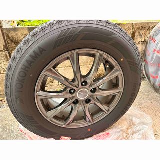 ヨコハマ(ヨコハマ)の スタッドレスタイヤIG60 215/65R16 98Q 4本(タイヤ・ホイールセット)