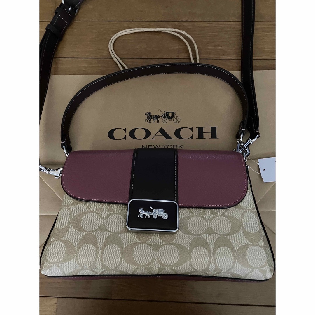 COACH(コーチ)のコーチグレースショルダーバッグシグネチャーキャンバス レディースのバッグ(ショルダーバッグ)の商品写真