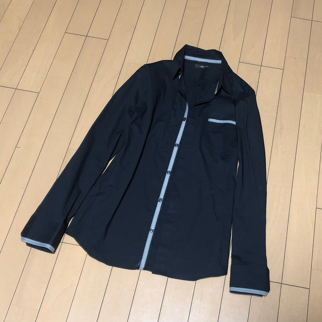 COMME CA MEN(コムサメン)のCOMME CA MEN  ブラック　シャツ　ブラウス　黒　配色　バイカラー　白 メンズのトップス(シャツ)の商品写真