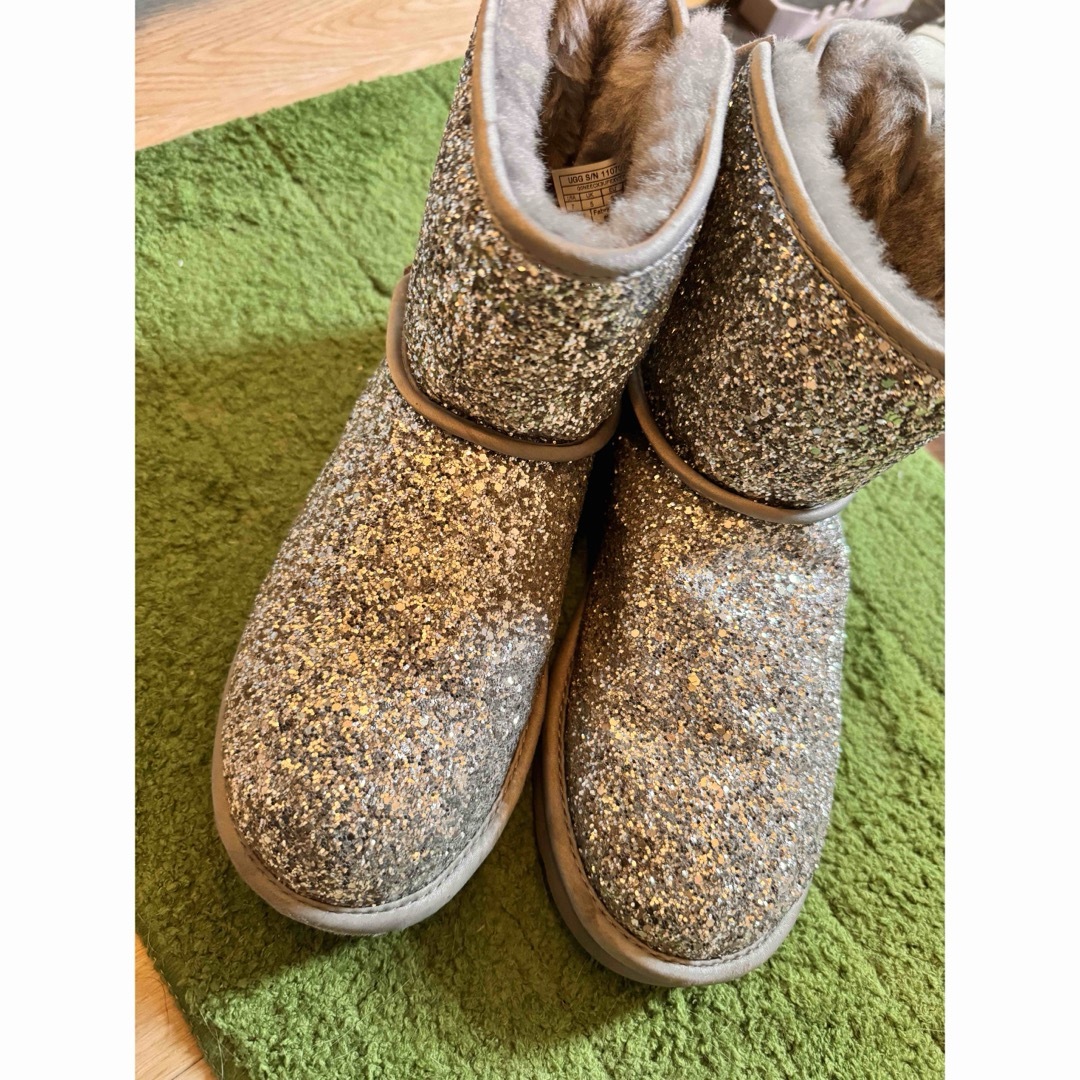 UGG(アグ)のUGG ムートン レディースの靴/シューズ(ブーツ)の商品写真