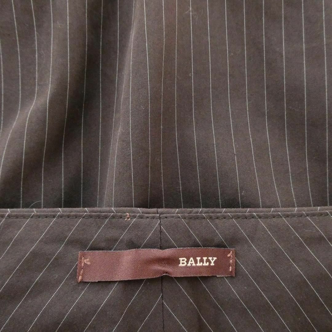 Bally(バリー)の美品 バリー 大きいサイズ ストライプ柄 ベルト ストレート パンツ スラックス レディースのパンツ(カジュアルパンツ)の商品写真