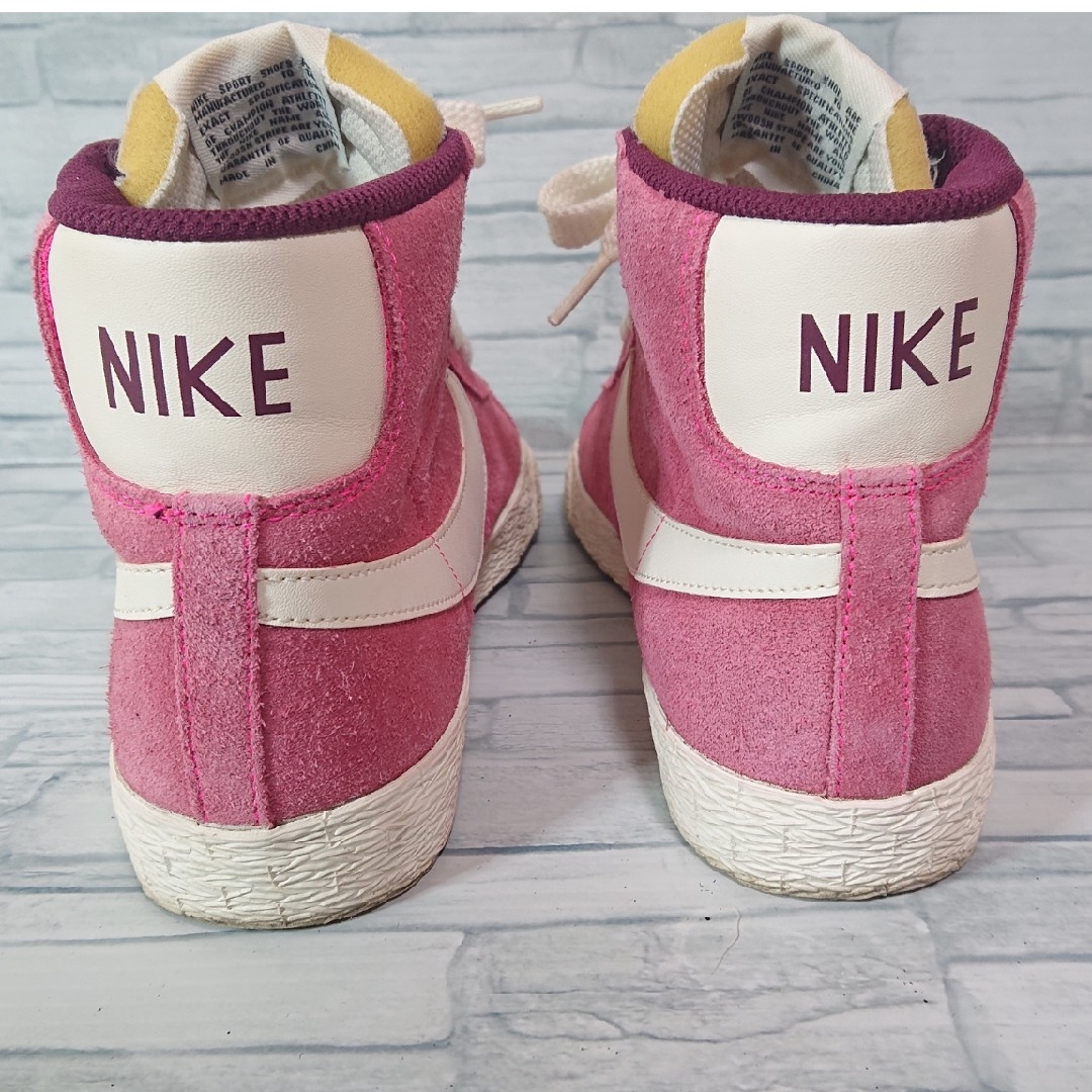 NIKE(ナイキ)のNIKE ナイキ ブレーザー MID スエード   スニーカー 23.5 ピンク レディースの靴/シューズ(スニーカー)の商品写真